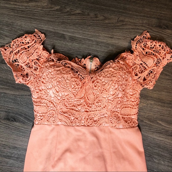 Coral Lace Summer Dress with slit BNWOT - Picture 1 of 4